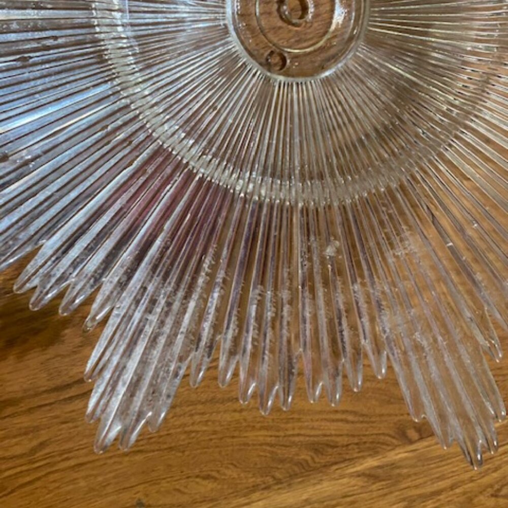 Vintage Art Deco or Mid-Century Modern starburst glass ceiling light shade - Picture 4 of 10